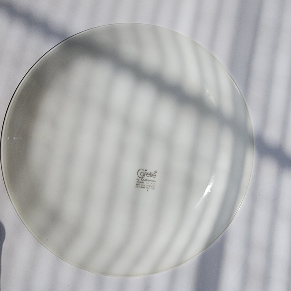 Set of (5) Corelle plates - Picture 3 of 10